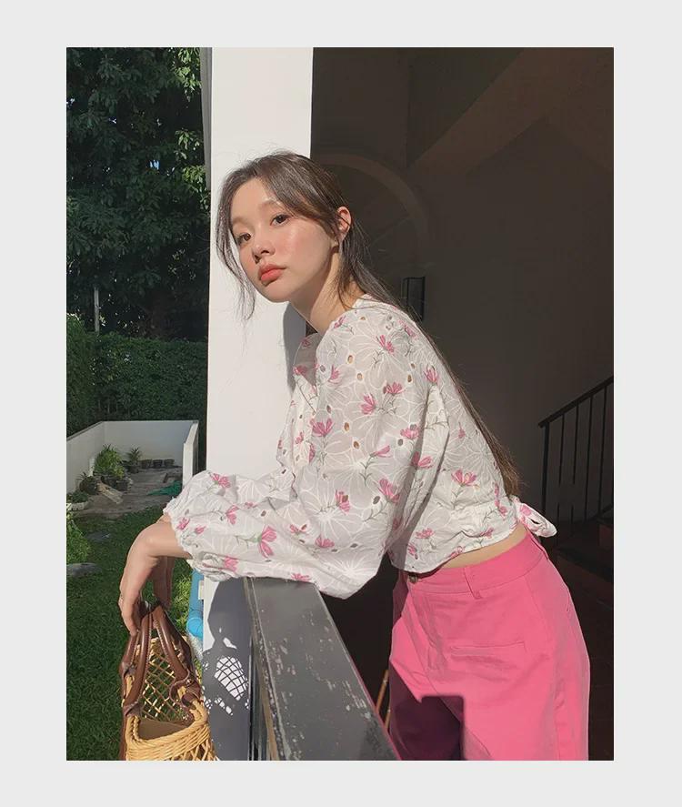 Interpretation of Beauty: 2025 Spring French Romantic Lace-Up Floral Puff Sleeve Top