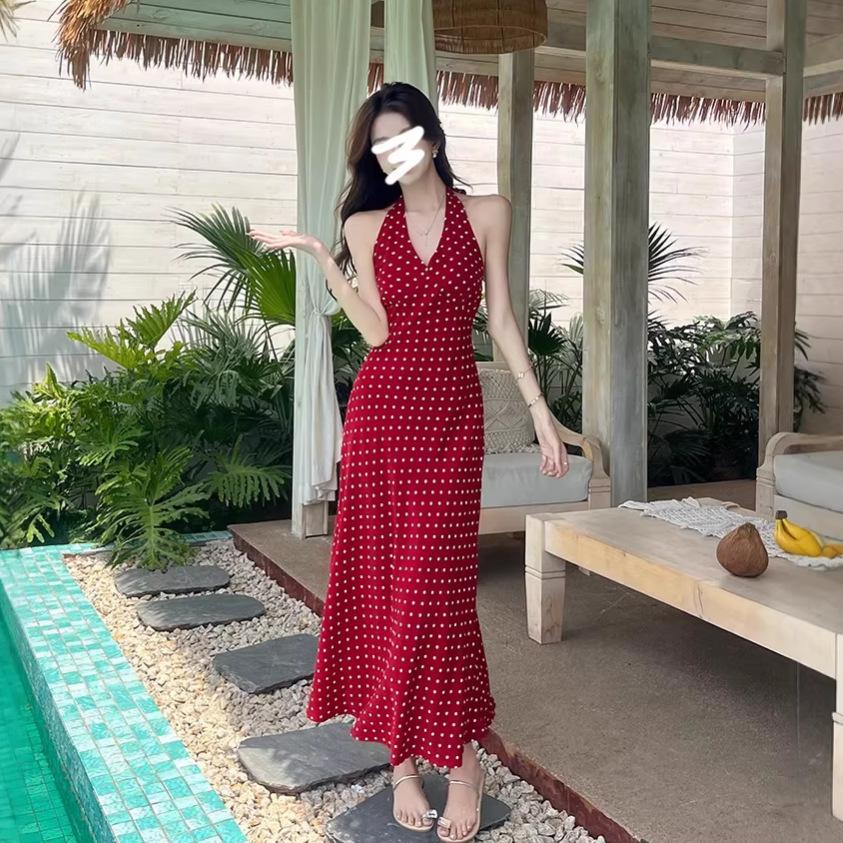 Dopamine Red Neck Dress for Women's Summer New Waist Pinching Super Body Unique Polka Dot Suspender Dress