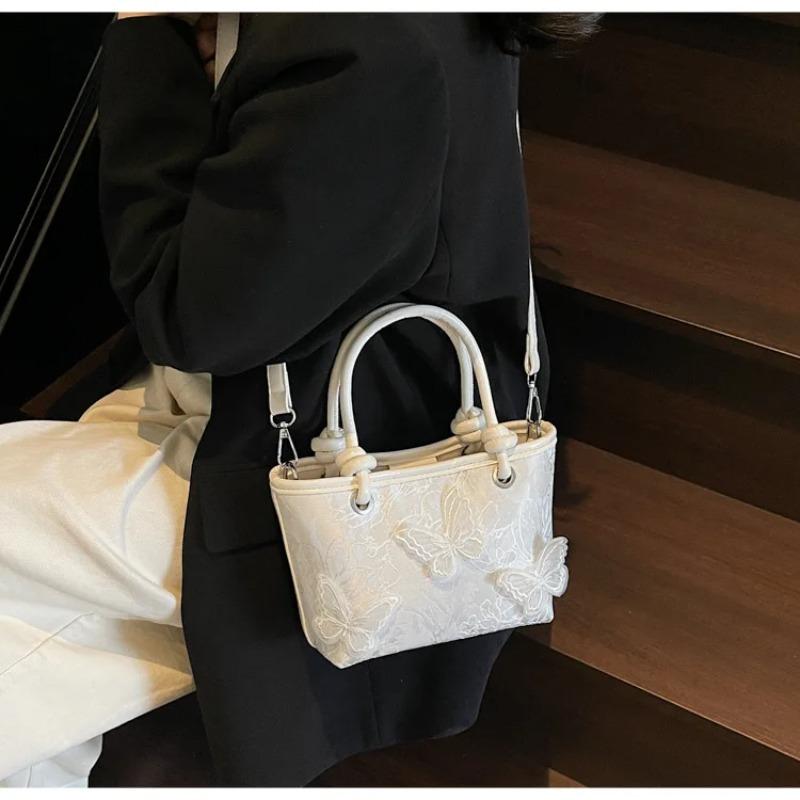 Elegant Embroidery 3D Butterfly Shoulder Bags for Women Versatile Ladies Crossbody Bag Daily Girls Bucket Handbags Small Tote