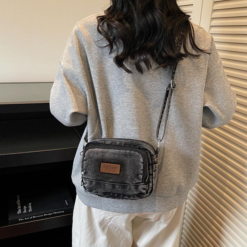 2025 New Fashion Simple Versatile Casual Shoulder Bag Niche Design Denim High Value Messenger Bag