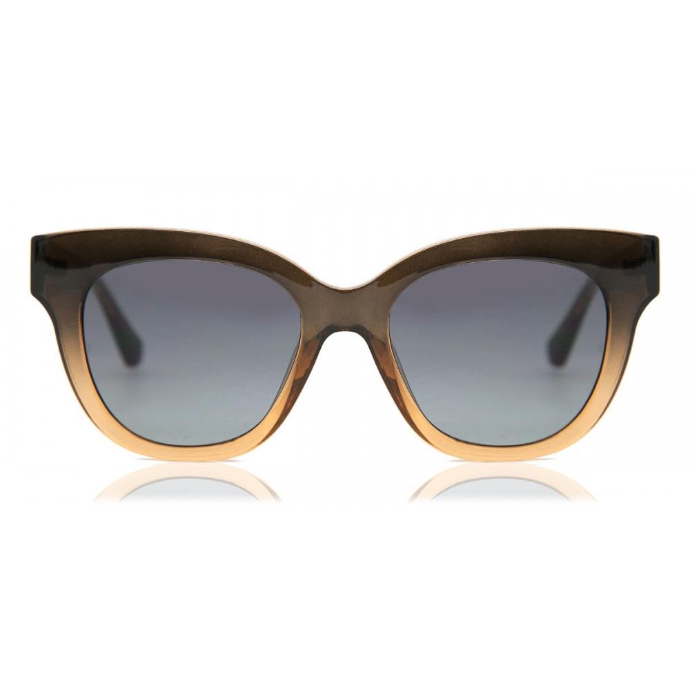 

Hawkers Audrey 110027 Unisex Sunglasses Gradient Black Brown/52