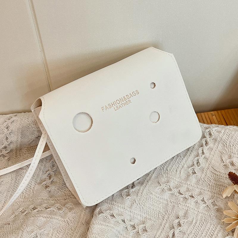 Trendy fashion small square bag, new shoulder bag, personalized fashion messenger bag, women's bag, one piece.