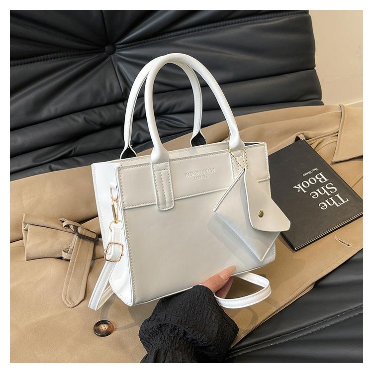 Simple Contrast Color Casual 2025 Large Capacity Summer New Fashion Design Crossbody Portable Small Square Bag Women