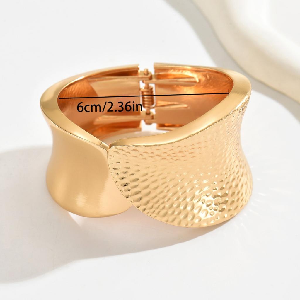 Ladies bracelet geometric metal glossy texture design open bracelet niche high-end jewelry