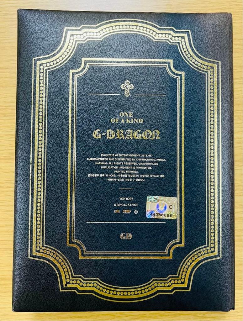 [USED] G-DRAGON ONE OF A KIND Gold Edition