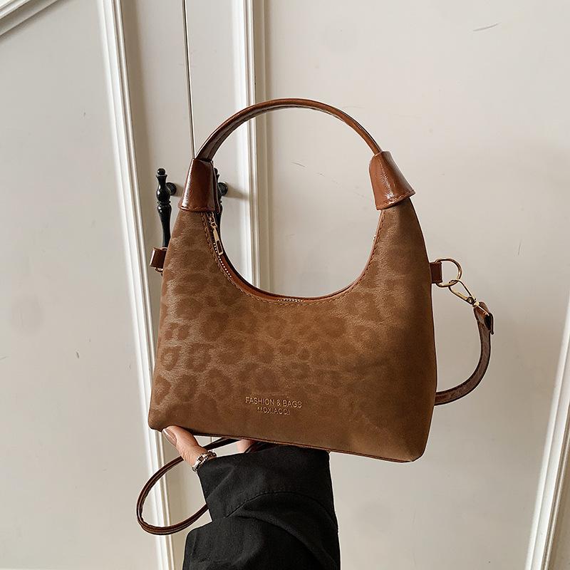 

Retro leopard print bag women s spring new versatile messenger bag fashion one shoulder underarm dumpling bag