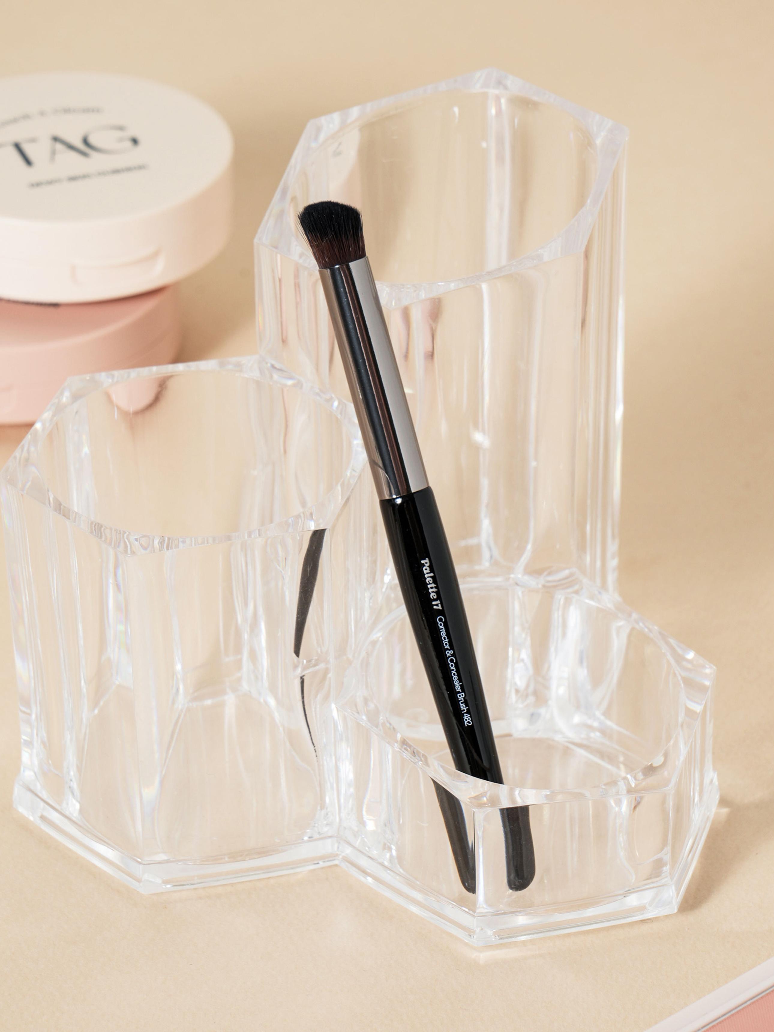 

Palette 17 Corrector Brush 1ea