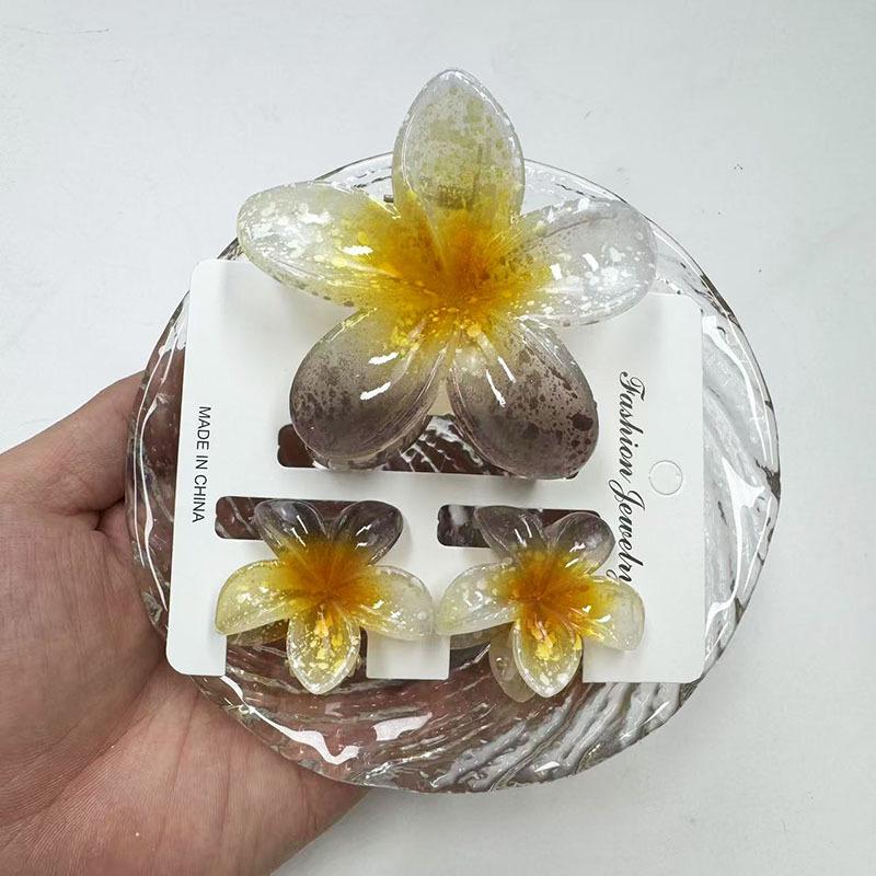 Sada skřipců do vlasů s frangipani: Květinové vlasové doplňky s imitací mramoru pro módní svátky