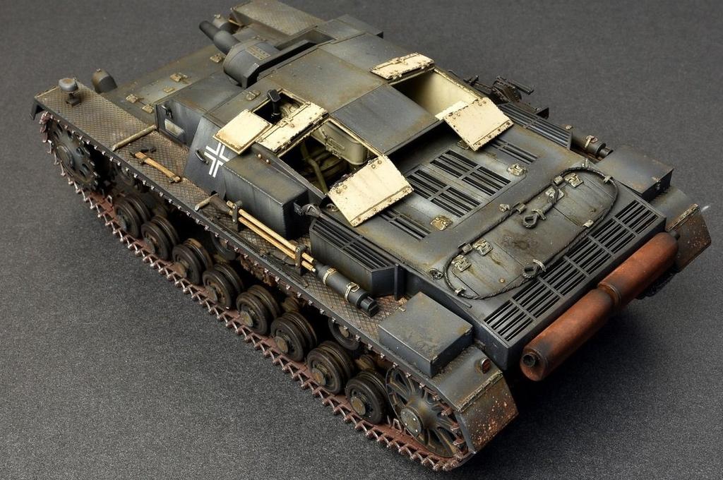 MiniArt Scale World War II German III Plastic Model Kit MA35210 1/35 Sturmgeschütz O-Series