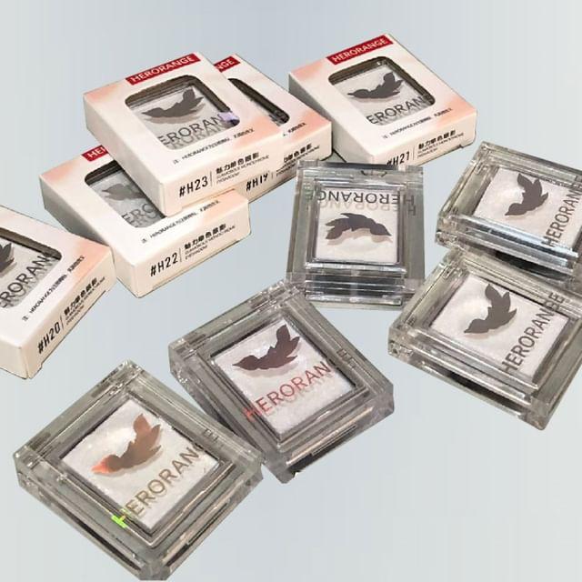 HERORANGE - Блестящие Гламурные Монохромные Тени для век - 19-23 #H19 Pink Pearls - 2.2g