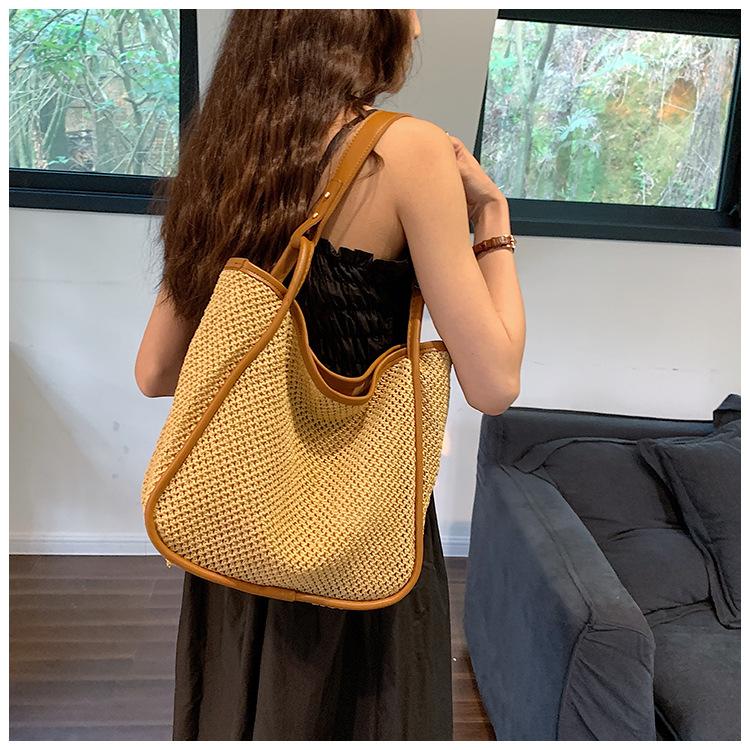 Woven straw bag women's large capacity 2025 new summer shoulder tote bag premium seaside beach bag
