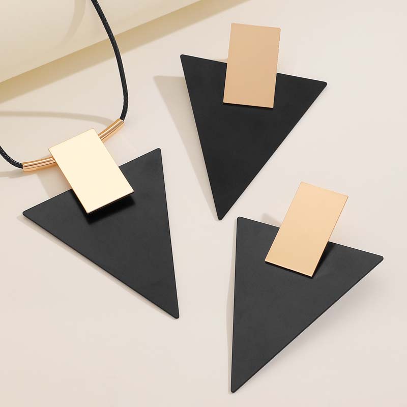 Exaggerated Large Triangle Pendant Necklace Earrings Set for Women Vintage Black PU Rope Adjustable Chain Necklace Jewelry