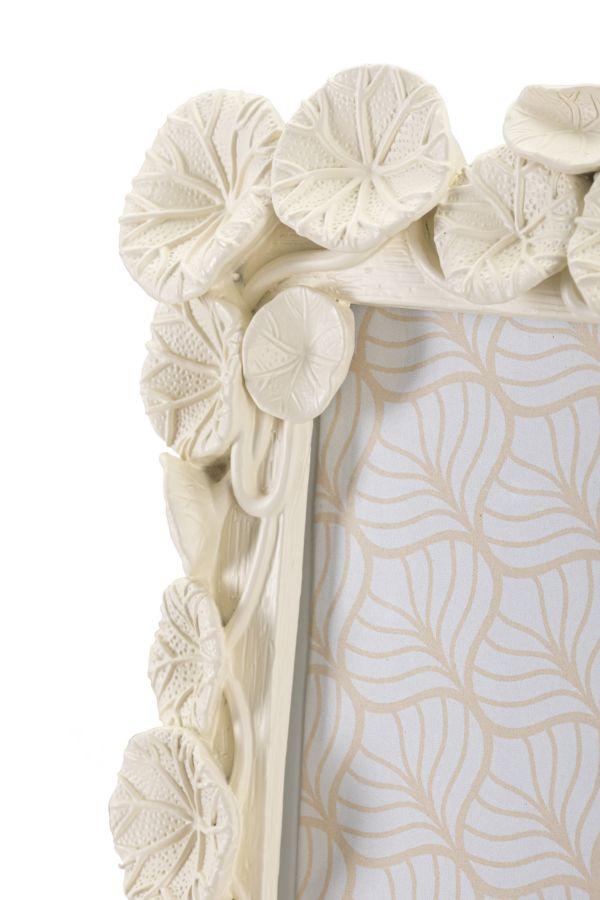 Lotus Photo Frame Cm 25,8X2X31 (Inside Photo Size Cm 20X25)