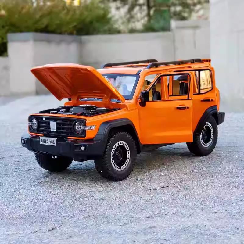 1:24 Tank 300 Alloy Car Model High Simulation Diecast Metal Toy Off-road Vehicles Sound and Light Model Collection Children Gift