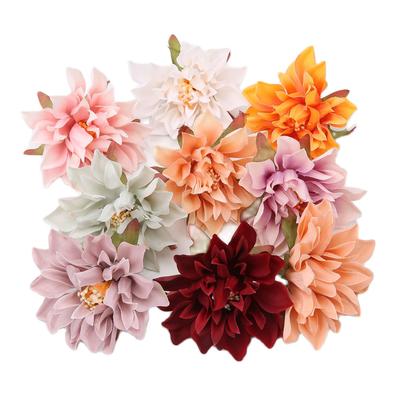 Decorațiuni pentru casă – Flori decorative şi coroane de flori