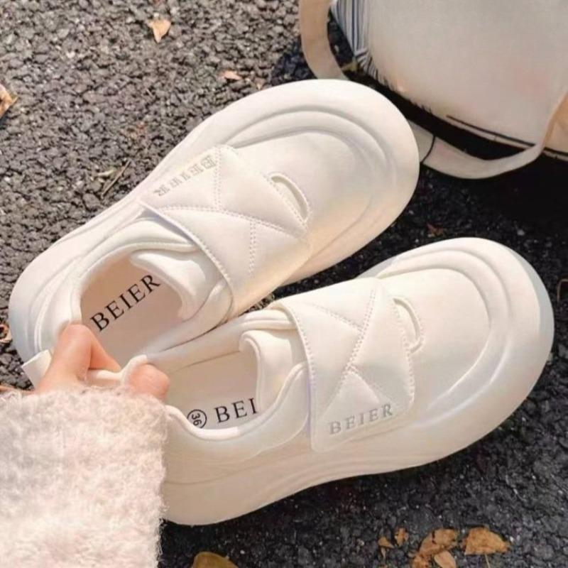 Women's Versatile New Style Flat Shoes with Soft Sole, Suitable for Sports, Breathable and Comfortable Casual Wear.