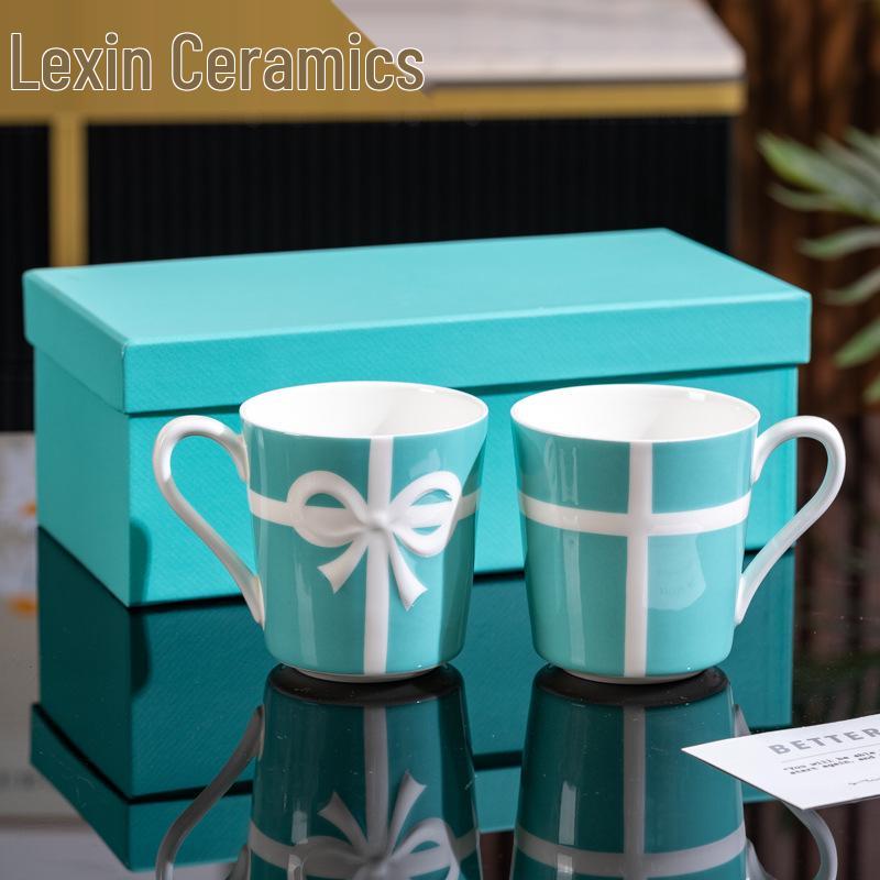 Handbemaltes High Bone China Stadtleben Blaues Tassen- und Untertassenset - Klassisches Design, Perfekt für Milch & Kaffee, Ideales Einweihungsgeschenk