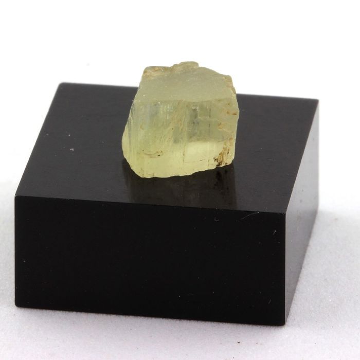 Pierres et Minéraux. Spodumene Hiddenite. 4.92 ct. Konar Province, Afghanistan.