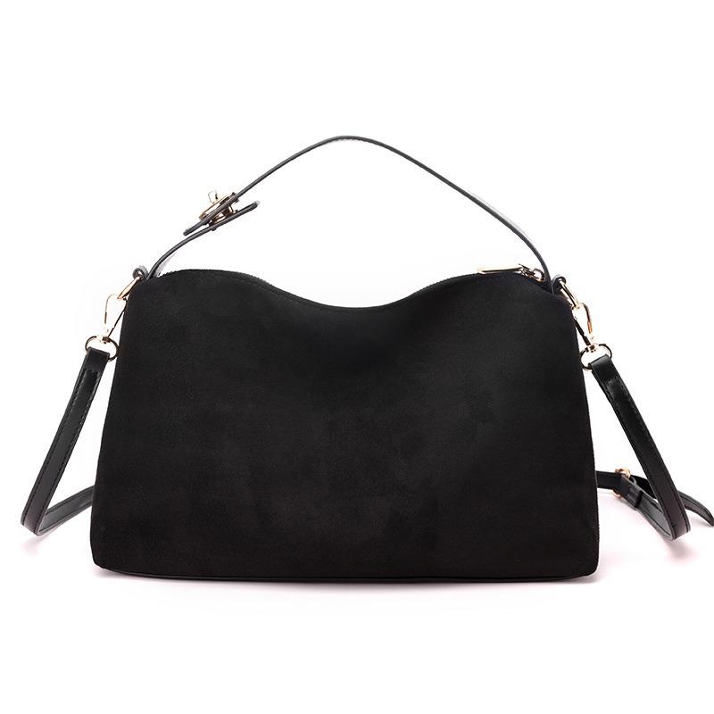 This Handbag Features A Unique and Elegant Design. It Is A Simple, Fashionable and Trendy Crossbody Bag