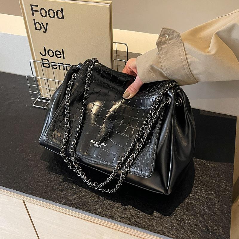 Large Capacity Bag Women's New Fashion Retro Spring and Summer Chain Shoulder Messenger Bag Casual Texture Small Square Bag