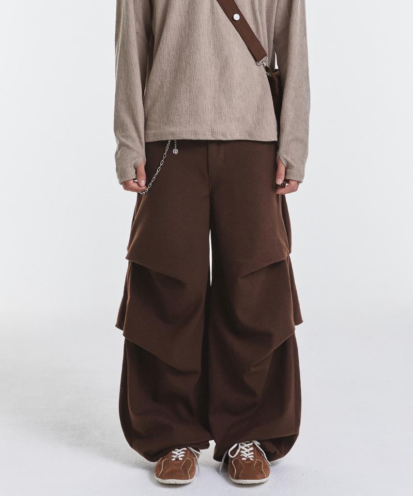 Gicheol Side Tuck Peach Skin Balloon Pants (Brown)