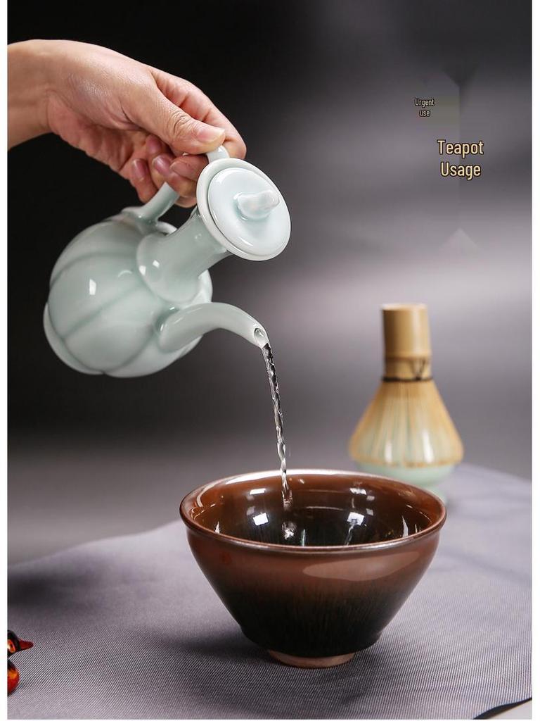 Song Dynasty-Inspired Ceramic Handheld Tea Pot for Tea Competition and Practice