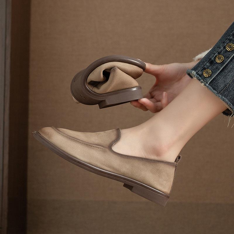 Niche Retro New Women's Shoes, Low-top Single, Large-sized, One-step Women's Shoes