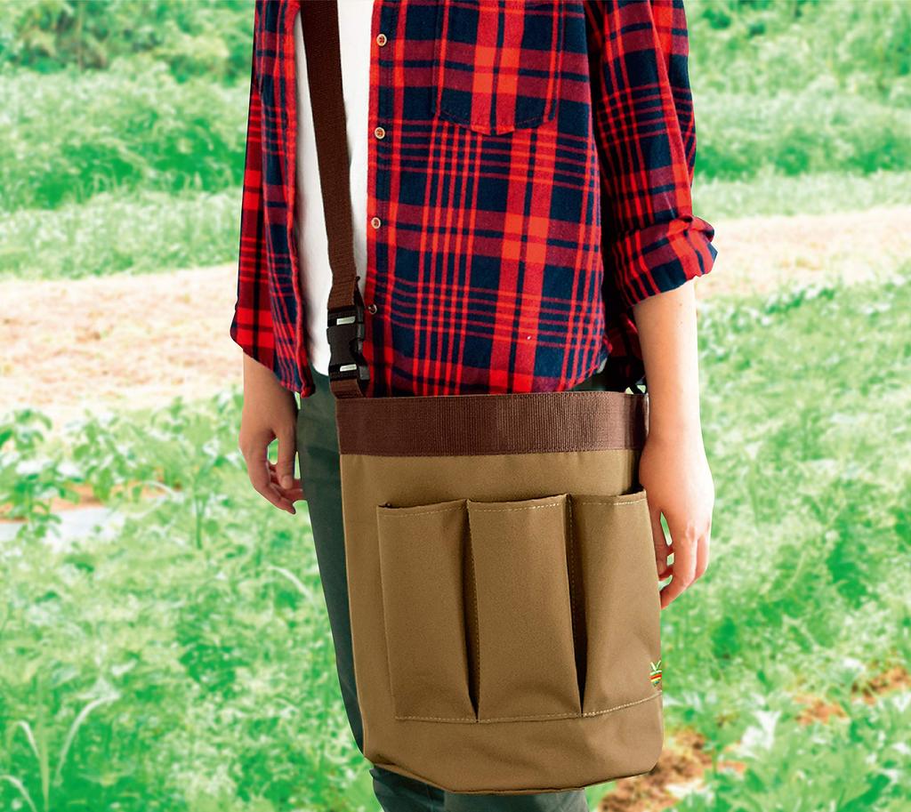 Takagi Garden Harvesting for Harvesting or Around the Tarpaulin Easy To Remove Soil and Bottom Convenient Pocket for Small Item and Harvested Takagi