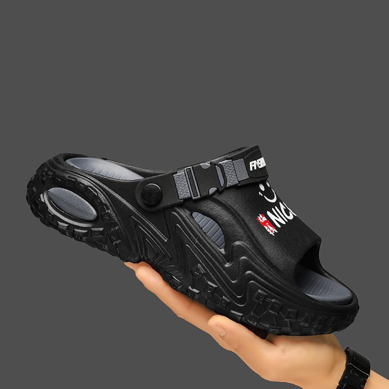 Summer new niche two wear sandals fashionable and versatile personality thick bottom stepping on shit feeling comfortable one-word drag non-slip sand