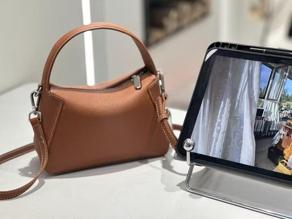 Genuine Leather Women's Versatile Small Square Handbag with High-End Feel and Large Capacity