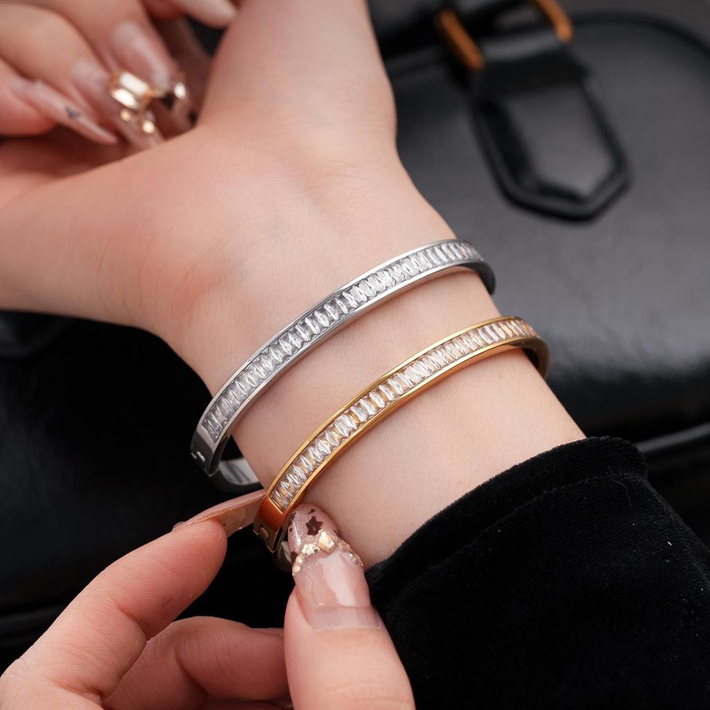 Stainless Steel Geometric Zircon Buckle Bangle - Elegantly Stylish Bracelet for Women