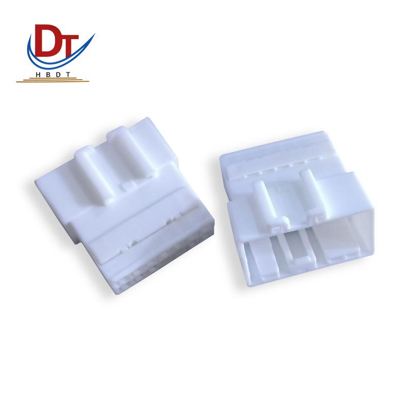 Automotive Wiring Harness DJ7126-2.2-11 Connector Plug with 936207-1 Domestic Plastic Housing