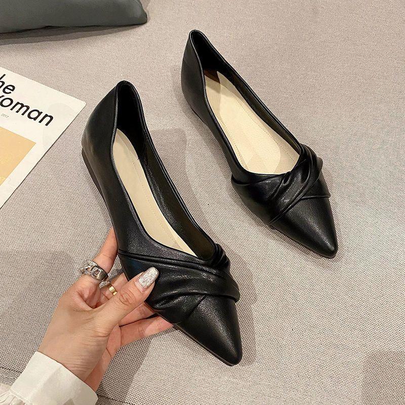 Single shoes women's 2025 spring and autumn new shallow mouth four seasons shoes women's versatile French flat shoes one pedal gentle beanie shoes