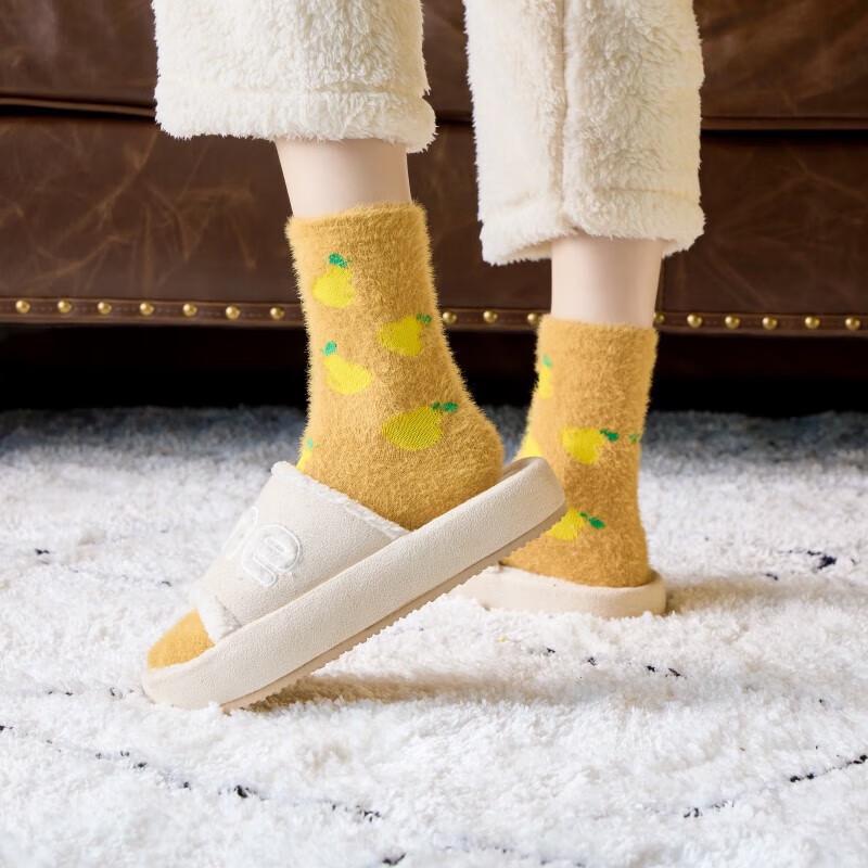 Women's Winter Warm Socks & Gloves Set