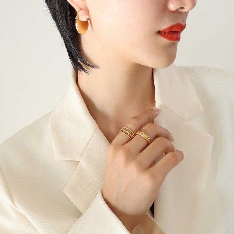 

Женский нишевый дизайн, индивидуальный темперамент, позолоченные полукруглые серьги в стиле ретро из титановой стали, невыцветающий головной убор