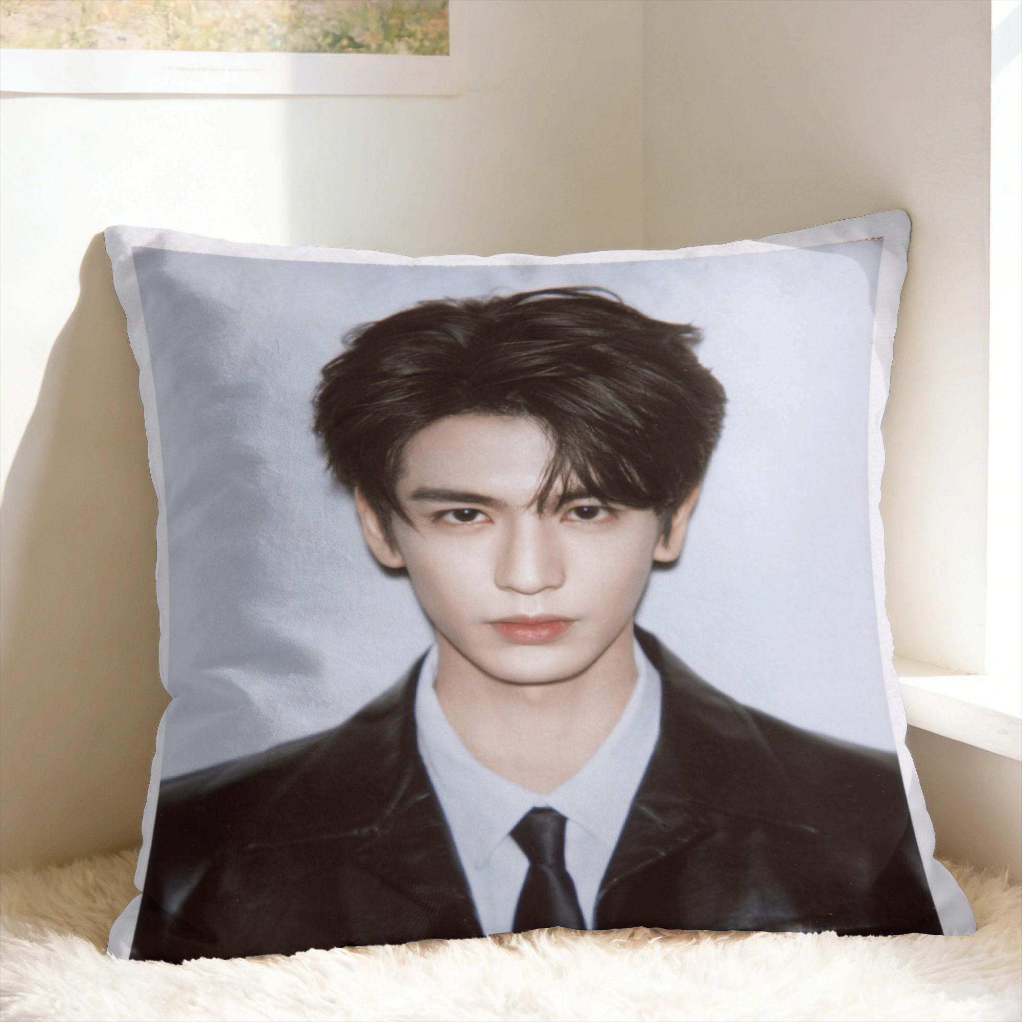Fine Glasses Unisex Zhang Linghe Pillowcases Vintage Pillow Case For Couch Sofa Bedroom Comfy Pillow Cover
