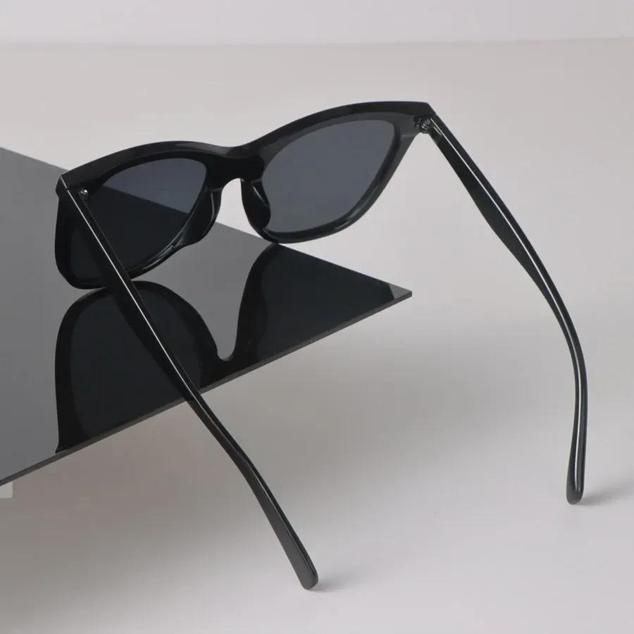 Vintage Rectangle Sunglasses Women Men Designer Luxury Fashion Glasses Casual Style UV Protection