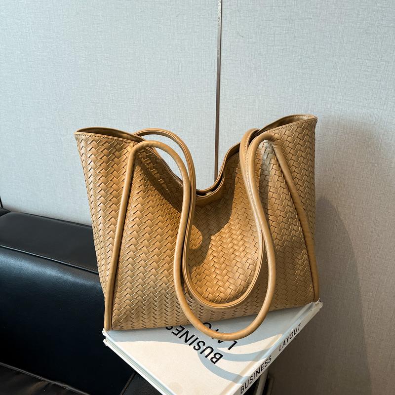 Tote bag women's large-capacity bag women's 2025 new high-end shoulder bag to work commuting versatile hand bag