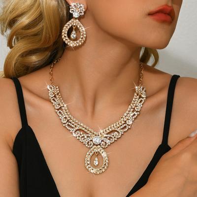 Parures et bijoux – Parures de bijoux