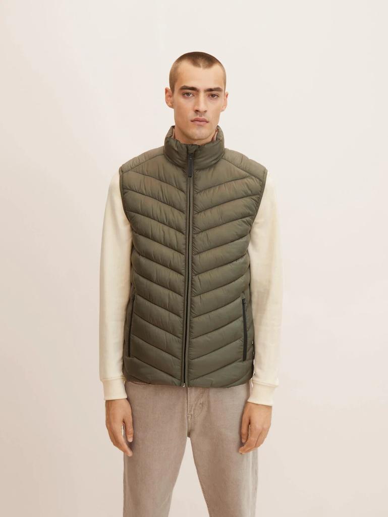 Зимняя куртка Tom Tailor Quilted Vest (1031473) пыльно-оливковый зеленый