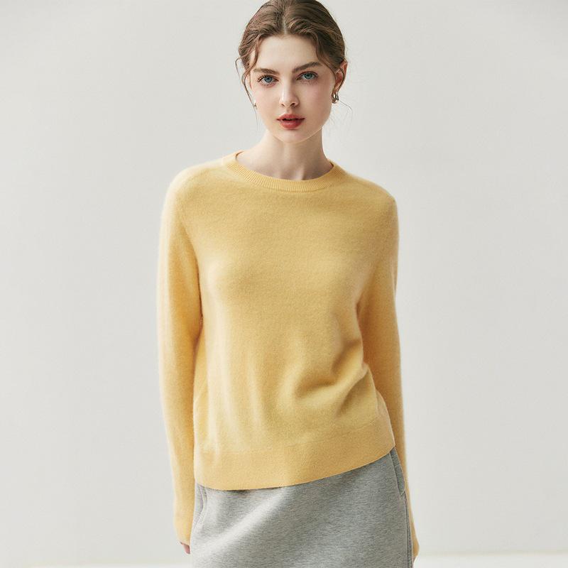 Dámský kašmírový svetr s kulatým výstřihem - Kolekce podzim/zima 2025, Jednobarevná hřejivá pletená základní vrstva