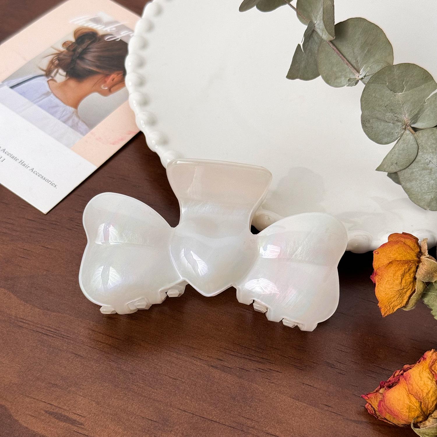 

Highend Large Bow Hair Clip Versatile Hair Accessory Perfect For Stylish Looks And Use Daily White 8.8cm