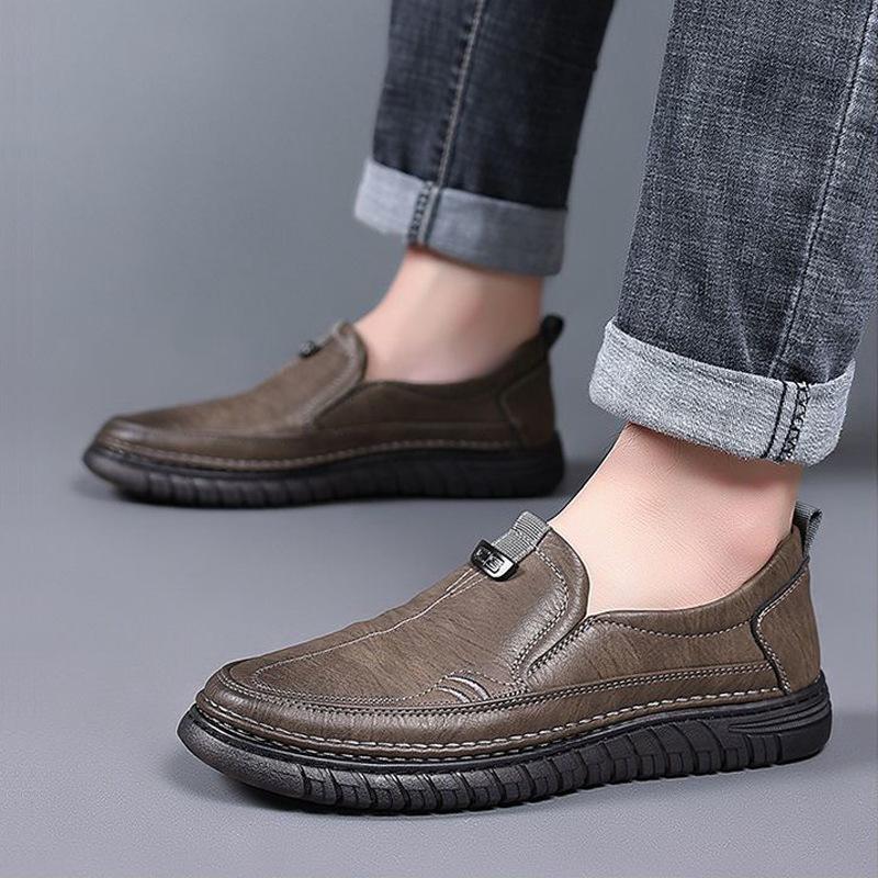 Extra large size 48 leather shoes, autumn and winter velvet to keep warm, one pedal, lazy non-slip men's driving shoes