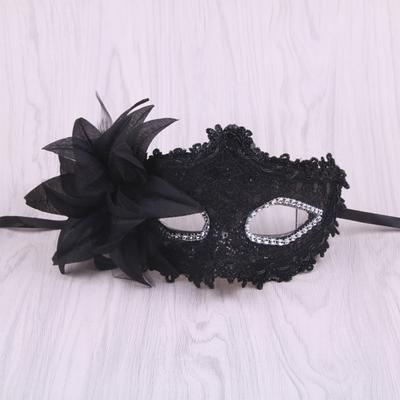 Masque de Mascarade Strass Plumes Fleur Dentelle Demi-Visage Sexy Plume Fleur Pour Couple Bal Masqué Jeu de Fête