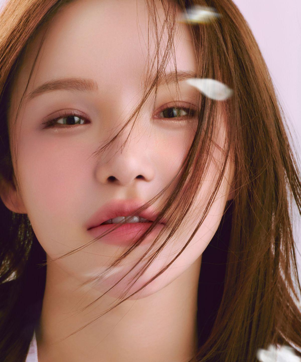 Blurred Lip & Cheek