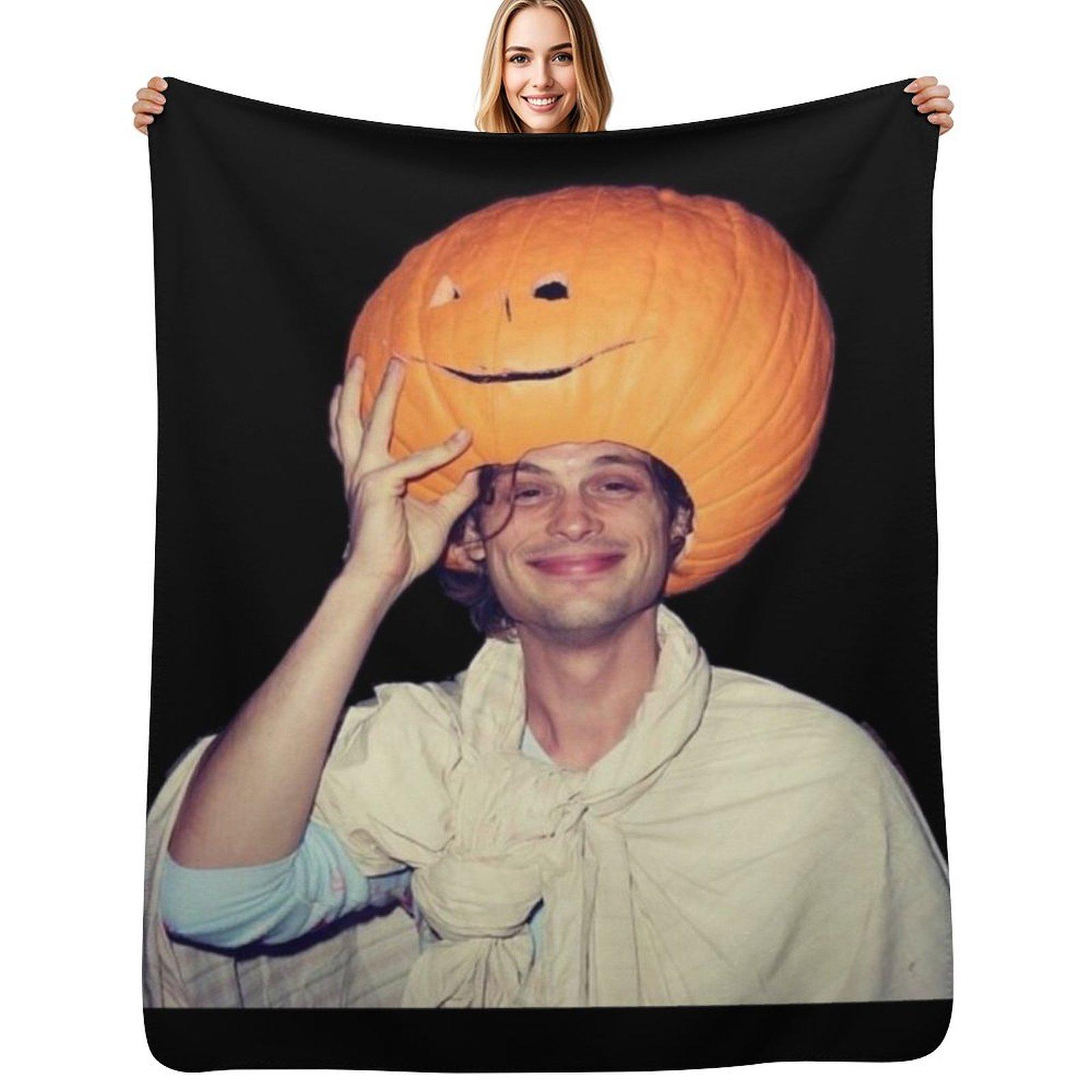 mgg and a pumpkin Throw Blanket Ultra Plush Cozy Blanket for Napping Sleeping 102x76cm(40x30in)