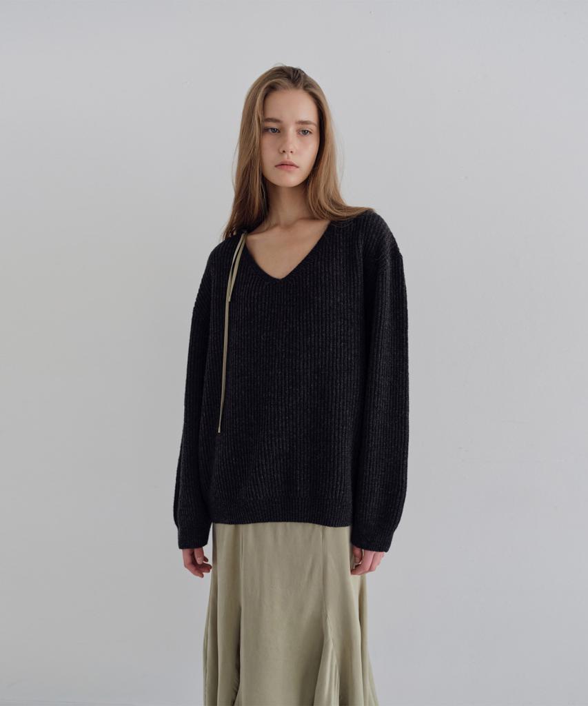 Deolil Wholegarment V-Neck Knit_Charcoal
