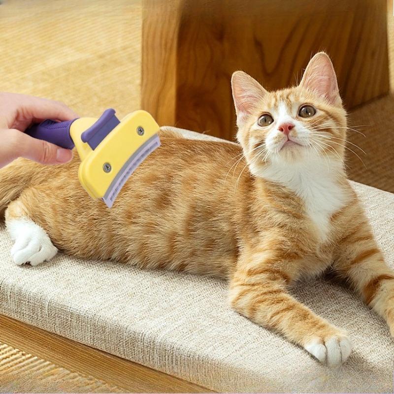 Curved Pet Deshedding Brush - One-Button Hair Removal Grooming Tool for Dogs & Cats