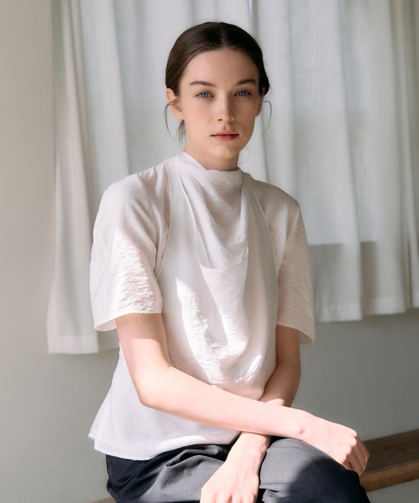 ELLIOTI Roraine Mock Neck Blouse_2Color