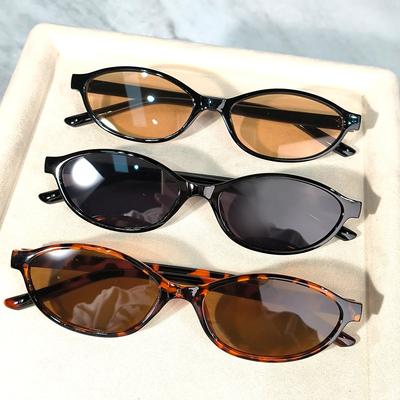 Schicke ovale Retro-Modebrille für Damen - Retro-inspiriert, entspiegeltes Glas, perfekt für Streetstyle & Alltagspläne